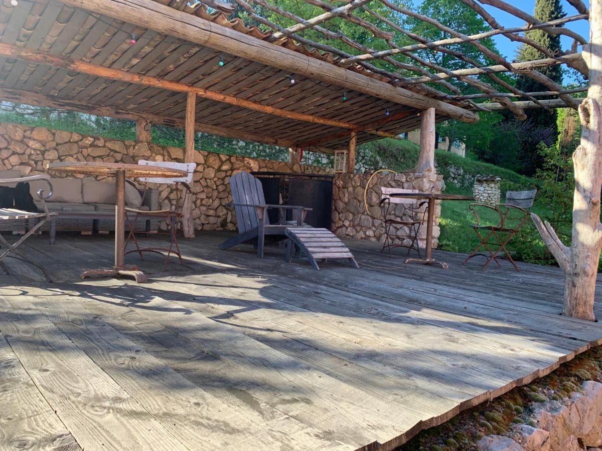 Mymoustiers Villa ภายนอก รูปภาพ