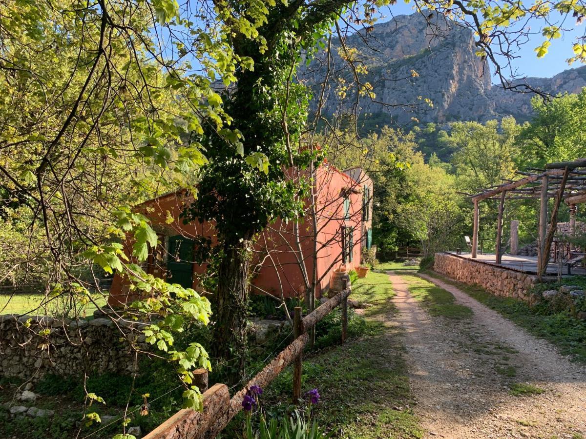 Mymoustiers Villa ภายนอก รูปภาพ