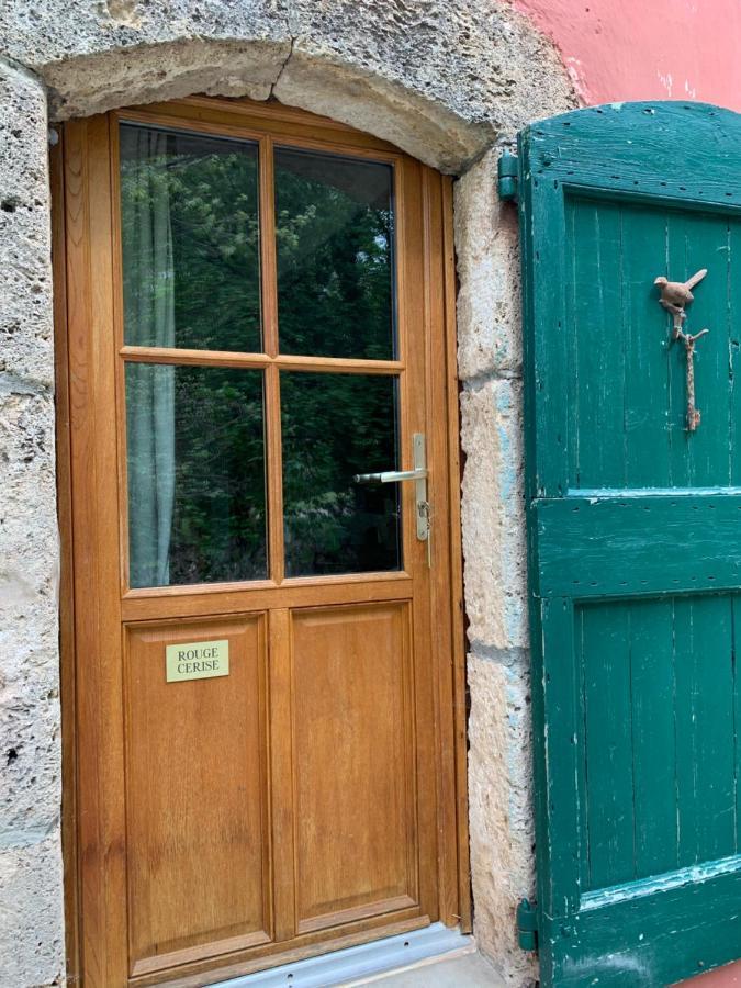 Mymoustiers Villa ภายนอก รูปภาพ