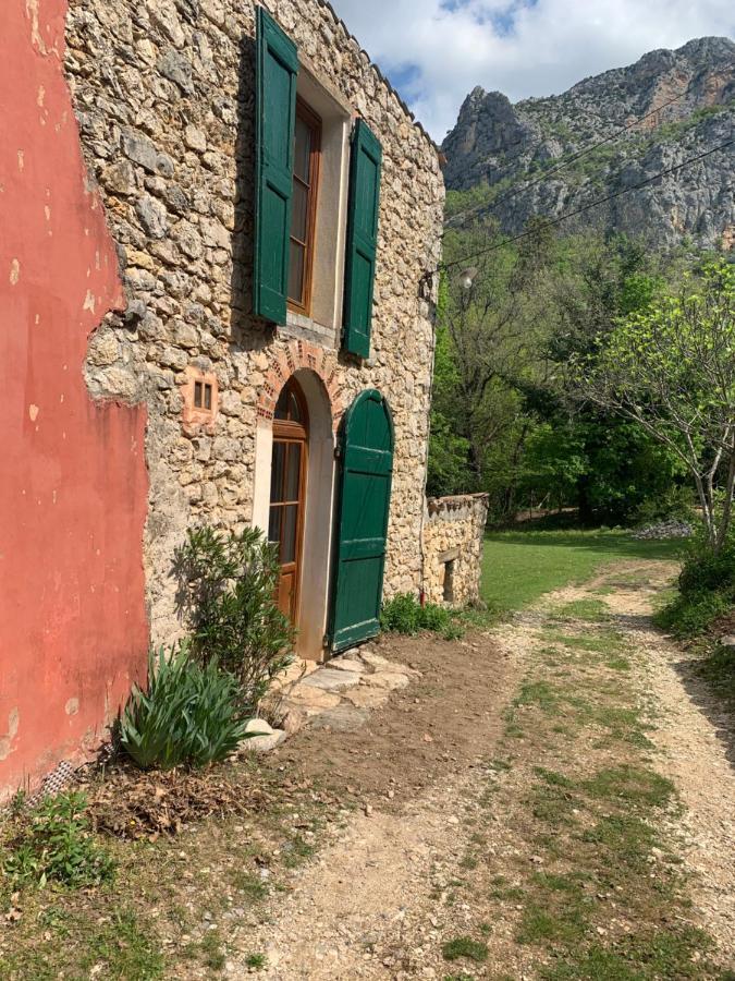 Mymoustiers Villa ภายนอก รูปภาพ